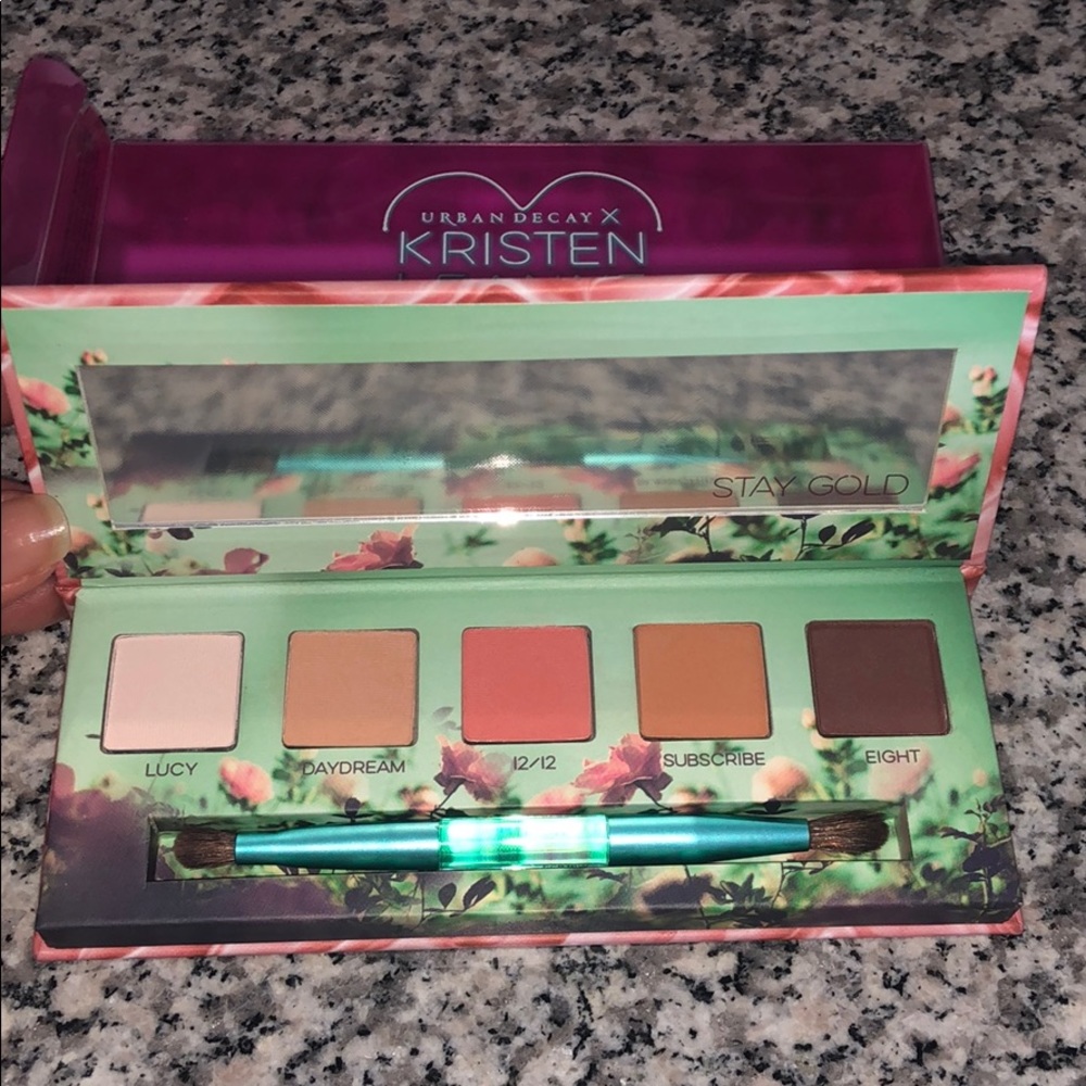 Urban Decay x Kristen Leanne eye shadow palette